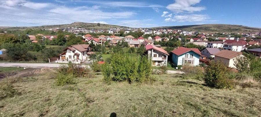 Teren de 1214 mp, în Chinteni