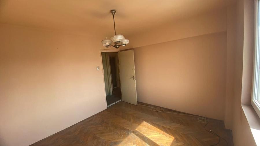 Apartament cu 2 camere semidecomandat în Iancului
