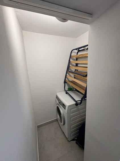 Apartament cu 3 camere decomandat în Exterior Vest
