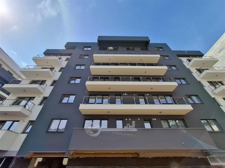 Apartament cu 3 camere decomandat în Galata