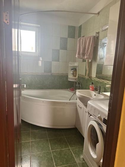 Casă cu 4 camere cu Teren 1000 Mp în Apahida
