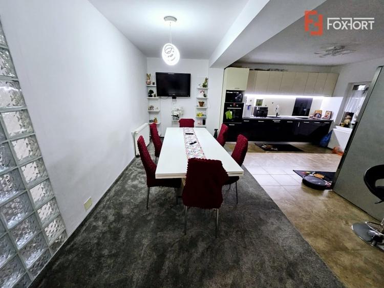 Casă individuală cu 6 camere cu Canalizare în Gai