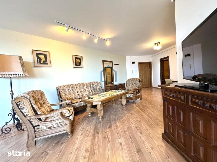 Apartament cu 3 camere în Traian