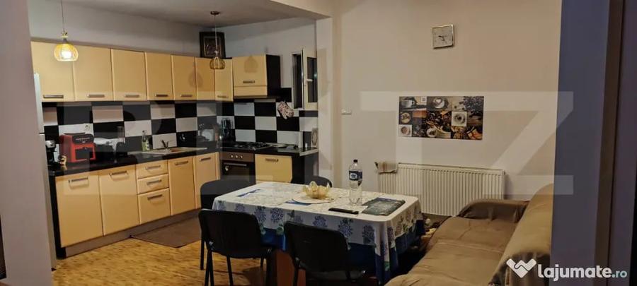 Casă cu 4 camere cu Teren 500 Mp în Central