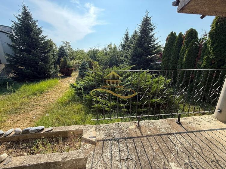 Casă individuală cu 5 camere cu Canalizare în Calea Romanului