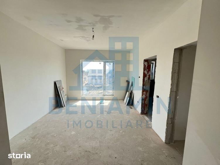 Casă cu 5 camere cu Teren 600 Mp în Sânpetru