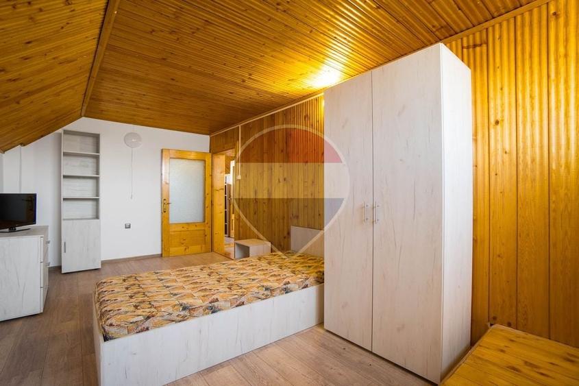 Apartament cu 4 camere decomandat, mobilat în Centrul Civic