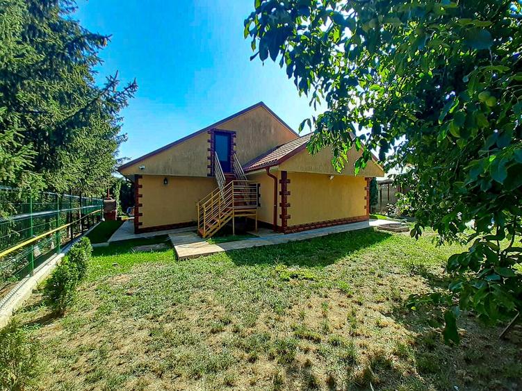 Casă cu 4 camere cu Teren 600 Mp în Păcurari