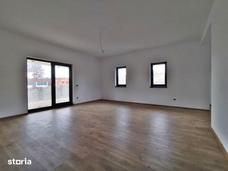 Casă cu 4 camere cu Teren 616 Mp în Paleu