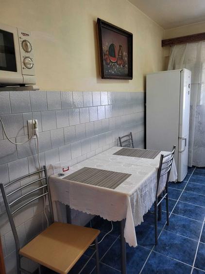 Apartament cu 2 camere decomandat în Traian