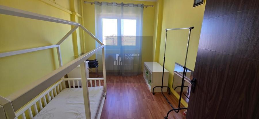 Apartament cu 3 camere semidecomandat, mobilat în 1 Decembrie 1918