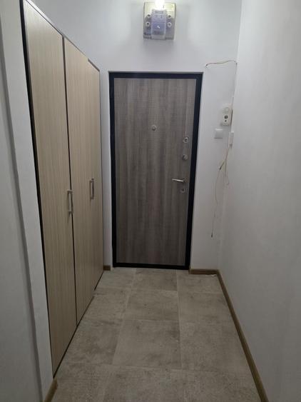 Apartament cu 2 camere semidecomandat în 1 Mai