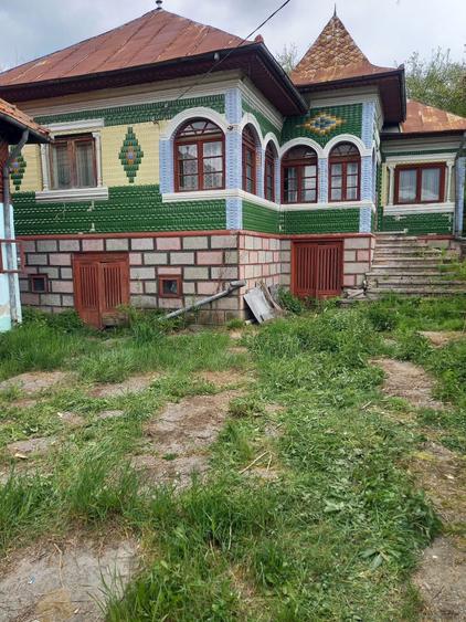 Casă cu 4 camere în Central