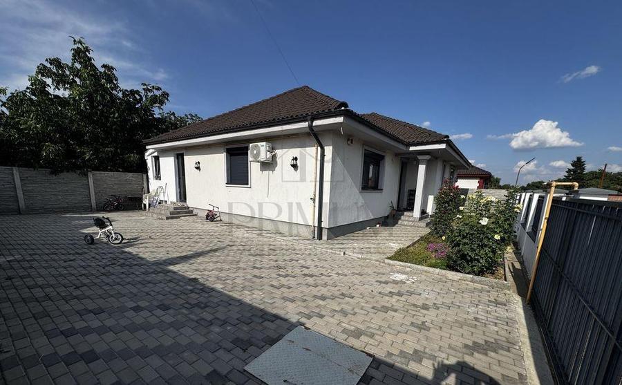 Casă individuală cu 4 camere cu Canalizare în Șag