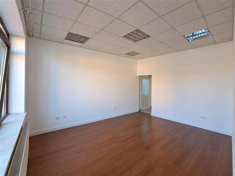 Birou, de 130 mp, în Semicentral