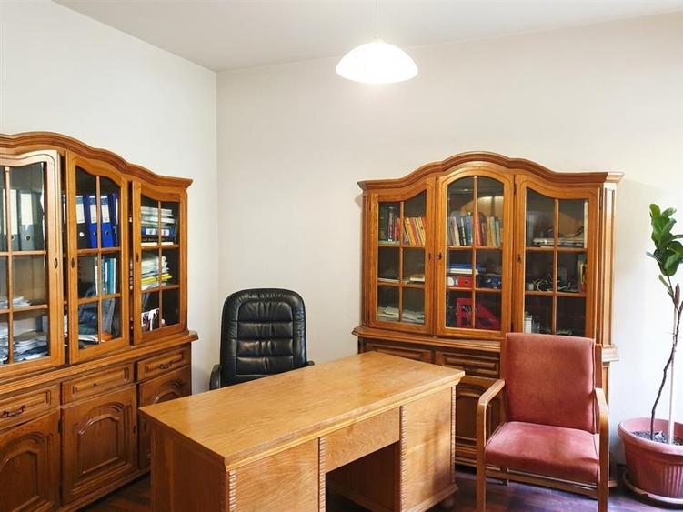 Casă individuală cu 5 camere cu Teren 391 Mp în Iosia
