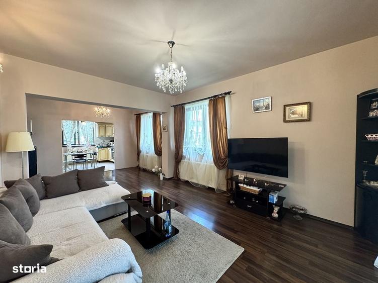 Casă cu 4 camere în Ostratu