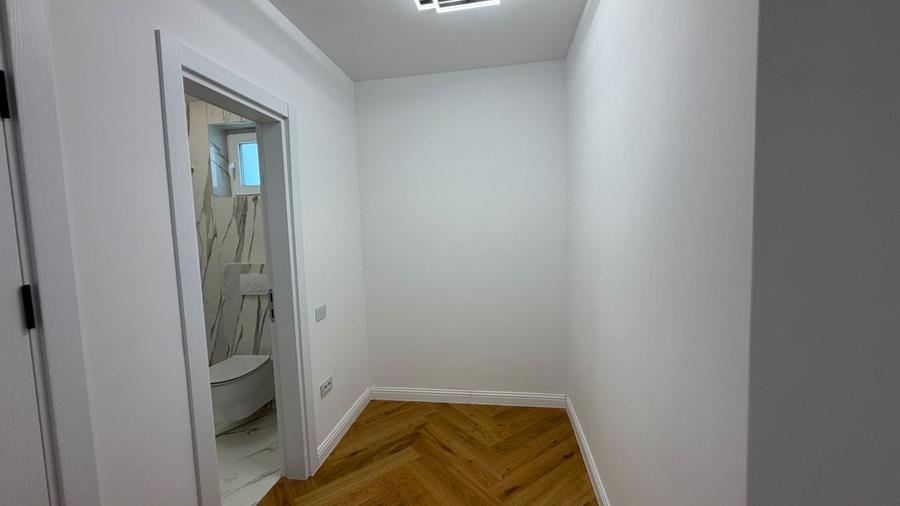 Casă individuală cu 5 camere cu Canalizare în Pipera