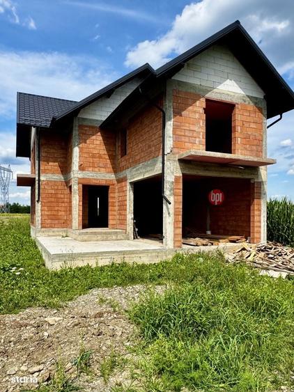 Casă cu 4 camere în Fântâna Mare