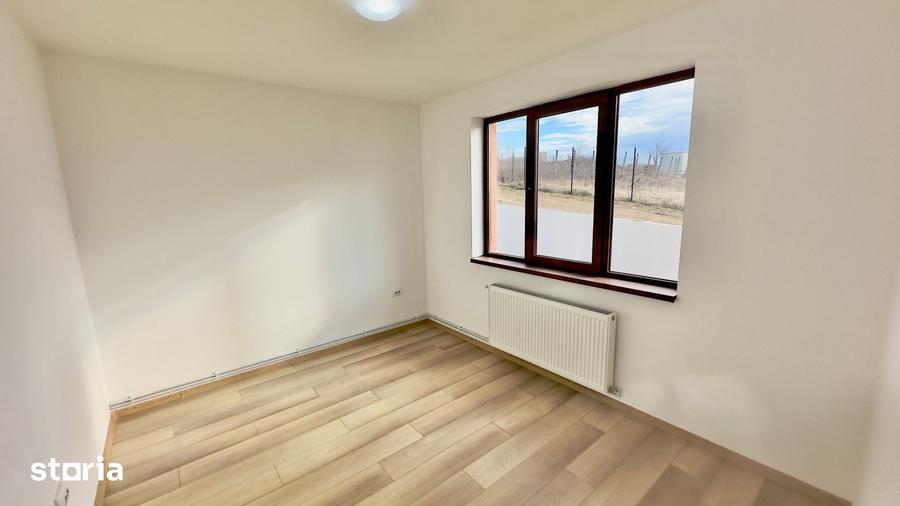 Casă cu 5 camere cu Teren 760 Mp în Miroslava