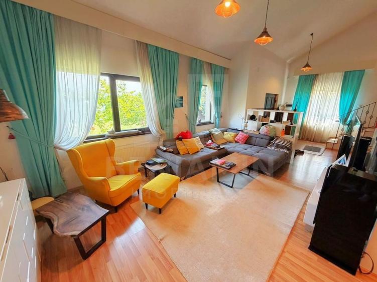 Casă cu 4 camere cu Teren 1000 Mp în Cârcea