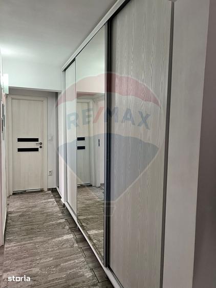 Apartament cu 3 camere decomandat în Dârste