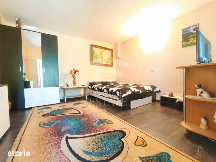 Casă cu 5 camere cu Teren 800 Mp în Central