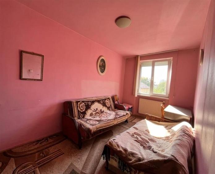 Apartament cu 3 camere nedecomandat în Central