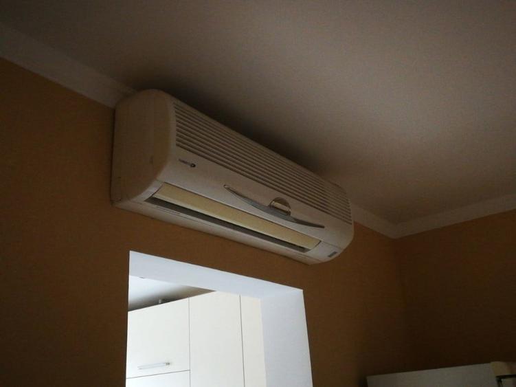 Apartament cu 2 camere decomandat în Girocului