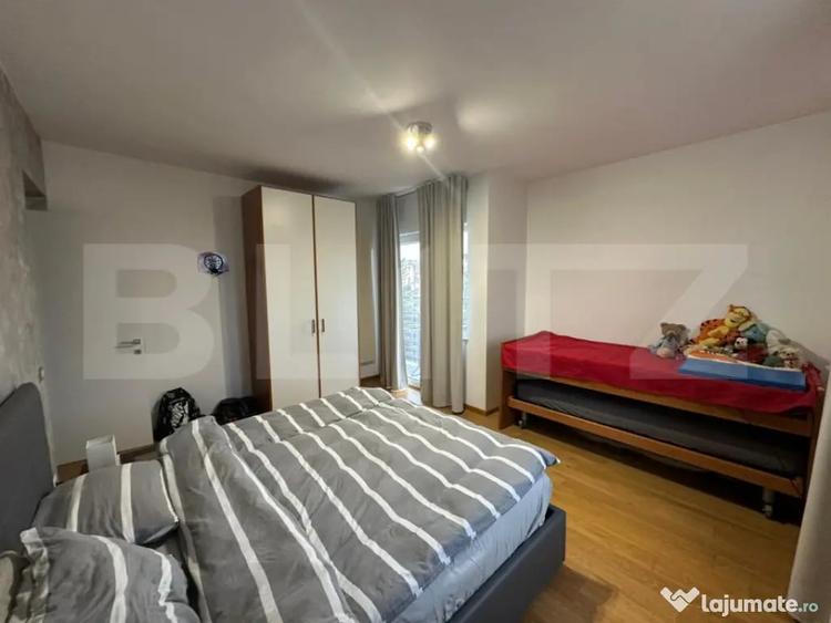 Casă cu 7 camere cu Teren 163 Mp în Lucian Blaga