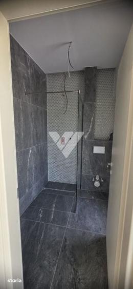 Casă cu 5 camere cu Teren 1190 Mp în Sadu