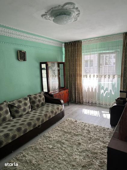 Apartament cu 3 camere decomandat în Alexandru cel Bun