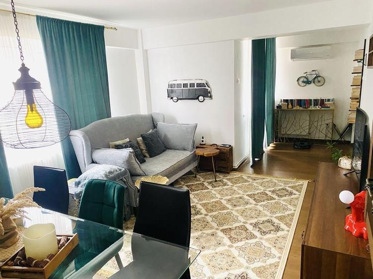 Apartament cu 2 camere decomandat în Central