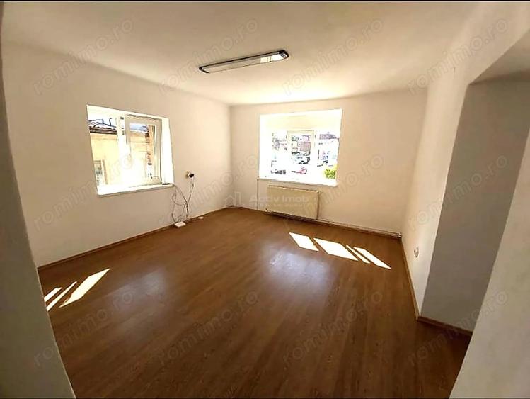 Spațiu comercial, de 70 mp, în Central