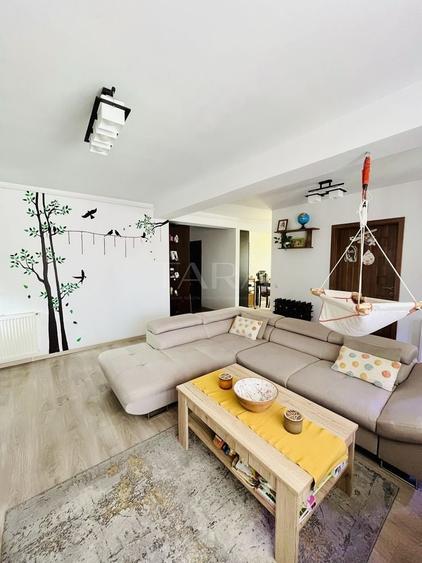 Apartament cu 3 camere decomandat, mobilat în Borhanci