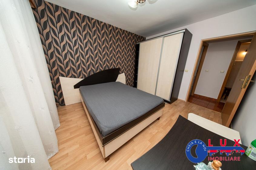 Apartament cu 3 camere decomandat în Babadag