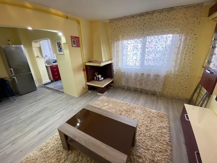 Închiriez apartament 2 camere - 5