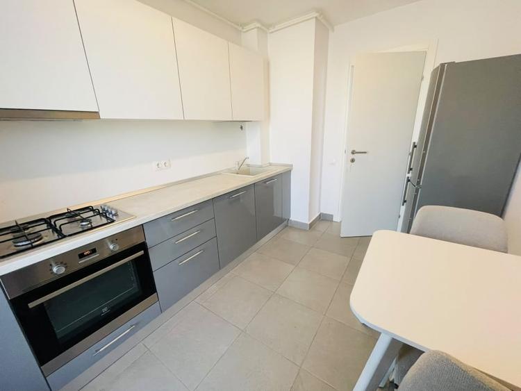 Apartament cu 2 camere semidecomandat, mobilat în Pipera