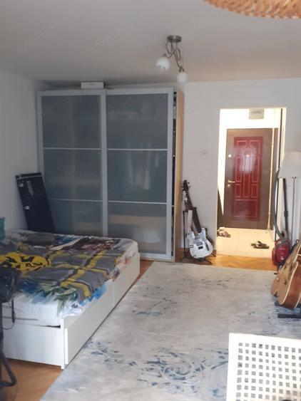 Garsonieră decomandată în Take Ionescu
