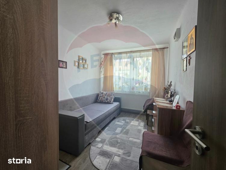 Casă cu 3 camere cu Teren 197 Mp în Central