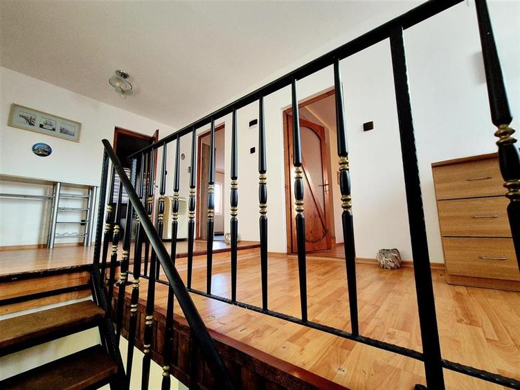 Casă cu 4 camere cu Teren 108 Mp în Tătărași