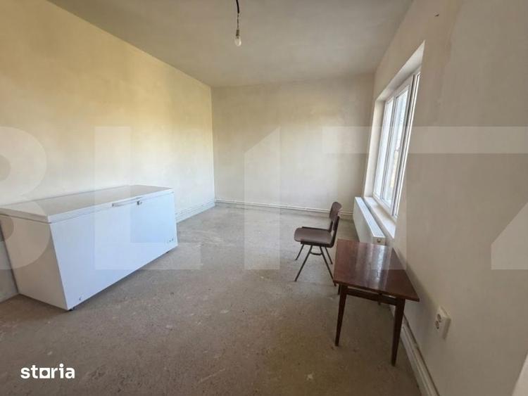 Casă cu 4 camere cu Teren 1200 Mp în Mihai Eminescu