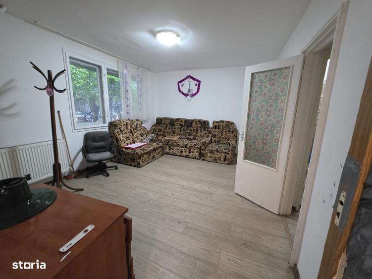Garsonieră decomandată în Berceni