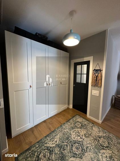 Apartament cu 3 camere decomandat în Metalurgiei