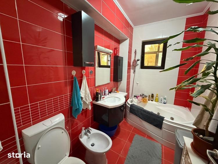 Apartament cu 3 camere decomandat în Fundeni