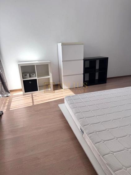Apartament cu 3 camere decomandat, mobilat în Torontalului