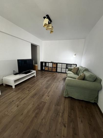 Apartament cu 2 camere semidecomandat în Tineretului