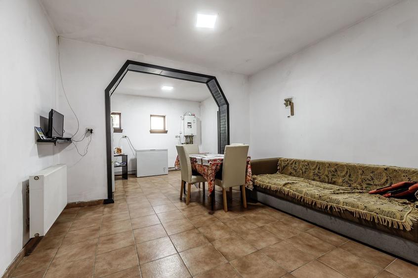 Casă individuală cu 4 camere cu Canalizare în Livada