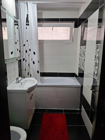 Apartament cu 2 camere semidecomandat în Centrul Istoric