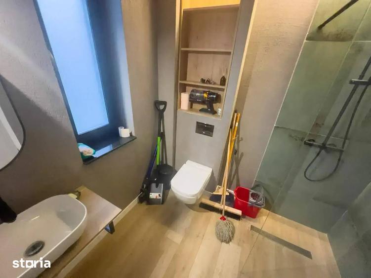 Casă cu 5 camere cu Teren 430 Mp în Mogoșoaia